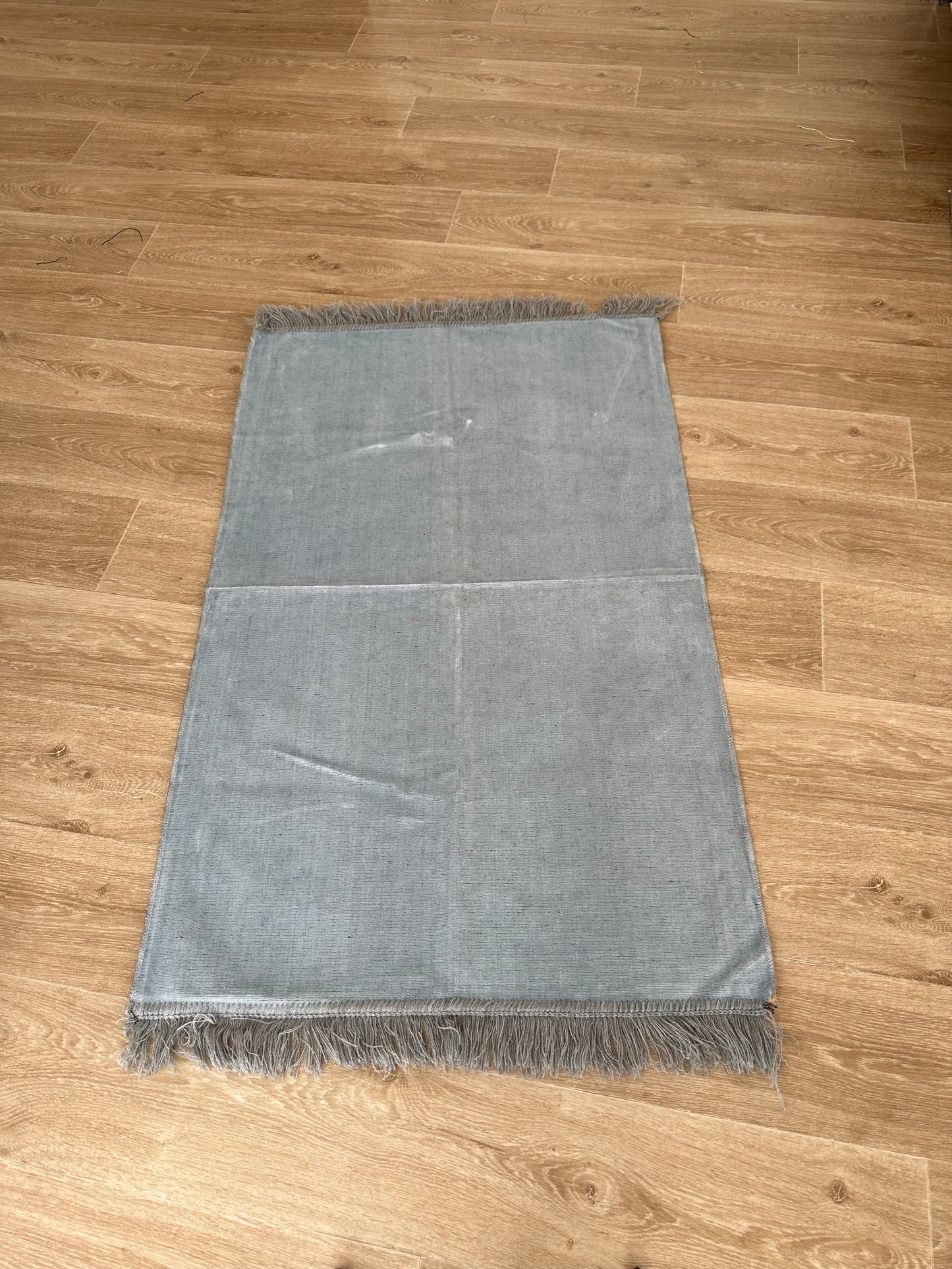 Tapis de prière simple Gris