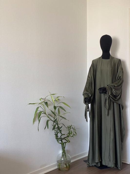 Ensemble sous-abaya et kimono satinés Vert kaki - Al-anbar